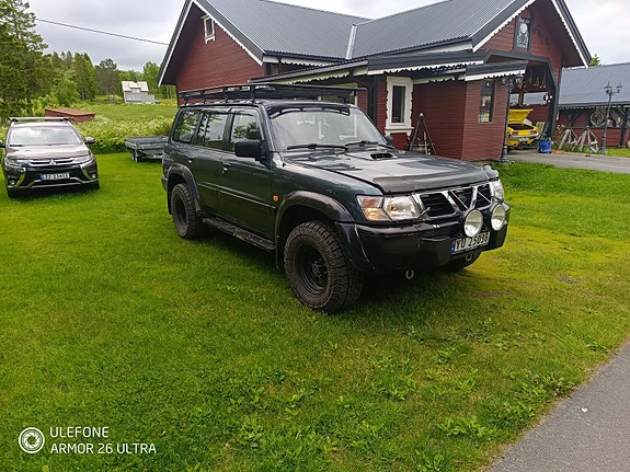 Nissan Patrol 4 of 17