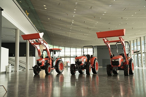 Kubota L1-382 HST 12 of 13