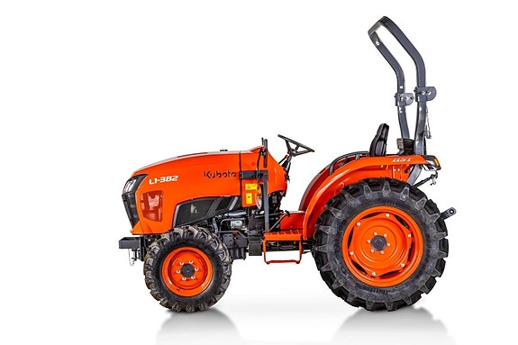 Kubota L1-382 HST 3 of 13