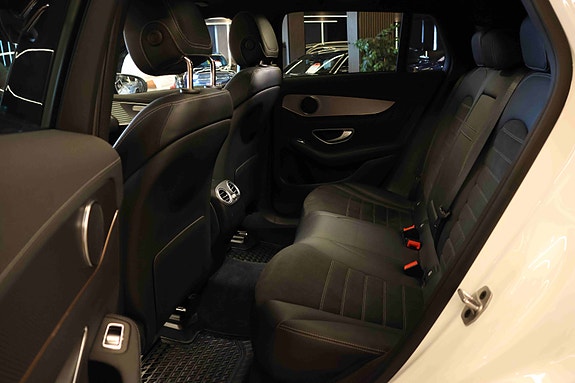 Mercedes-Benz EQC400 22 of 30