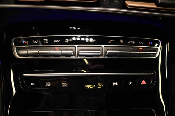 Mercedes-Benz EQC400 25 of 30