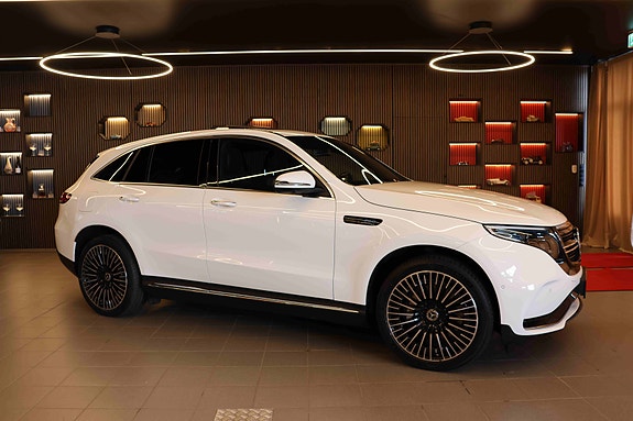 Mercedes-Benz EQC400 8 of 30