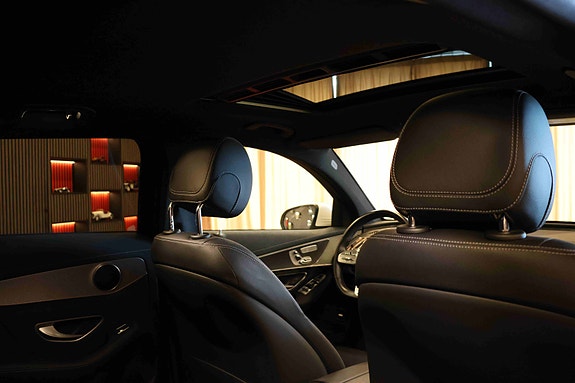 Mercedes-Benz EQC400 15 of 30