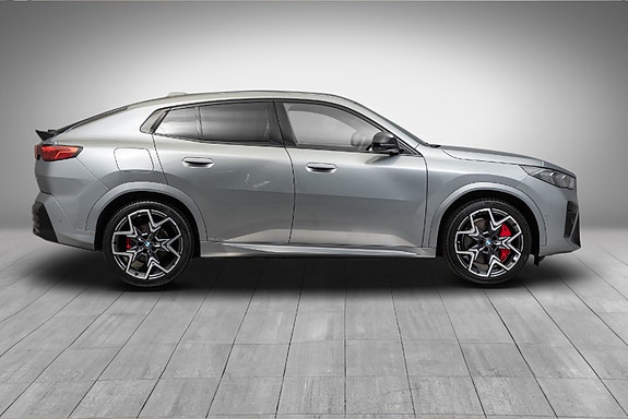 BMW iX2 6 of 30