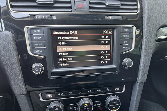 Volkswagen Golf VII 16 of 20