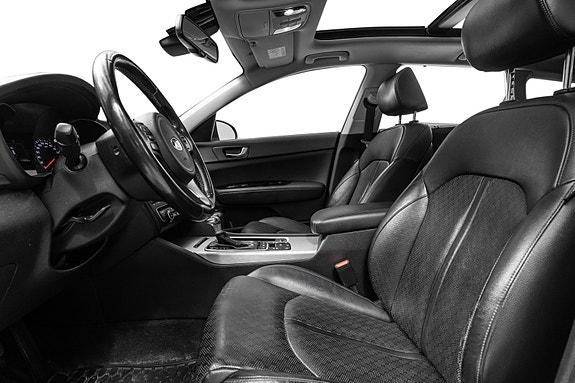 Kia Optima 10 of 30