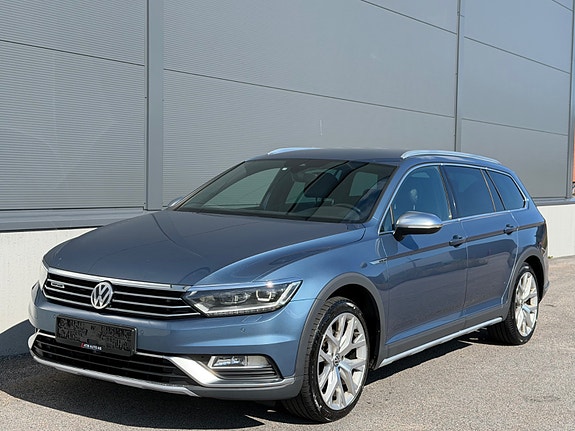 Volkswagen Passat Alltrack 3 of 30