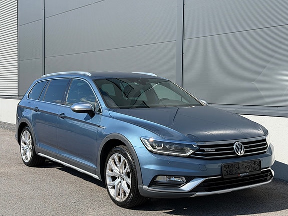 Volkswagen Passat Alltrack 7 of 30