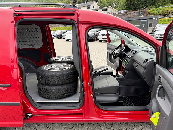 Volkswagen Caddy Maxi 9 of 10