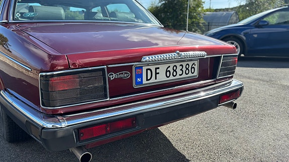 Jaguar XJ 25 of 30
