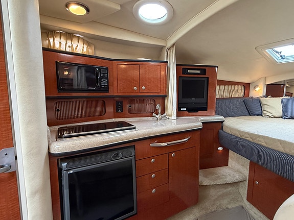 Sea Ray 335 Sundancer En eier siden 2006. Årlig service og stell - 670 gangtimer 30 of 30