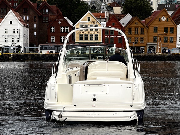 Sea Ray 335 Sundancer En eier siden 2006. Årlig service og stell - 670 gangtimer 3 of 30