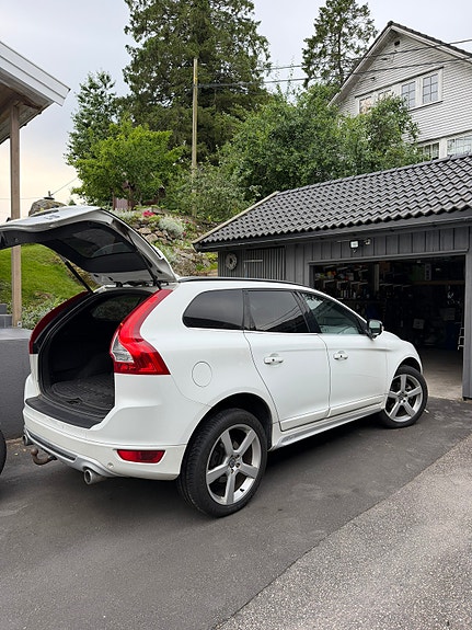 Volvo XC60 4 of 10