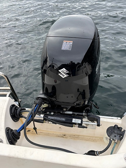 Uttern 5602 med ny Suzuki 100 hk motor 4 of 7