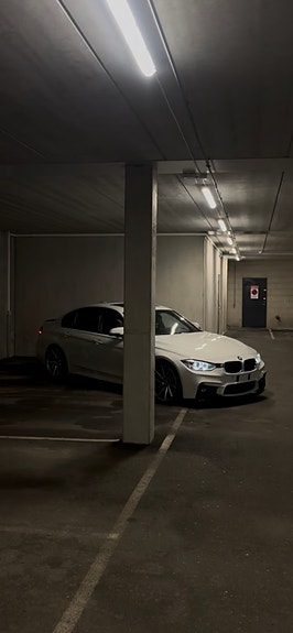 BMW 328i 12 of 13