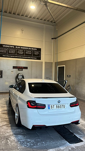 BMW 328i 13 of 13