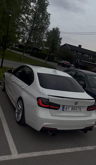 BMW 328i 10 of 13