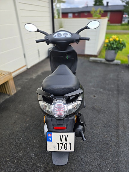 Derbi Boulevard 50 4 of 10