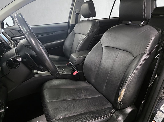 Subaru Legacy 25 of 30