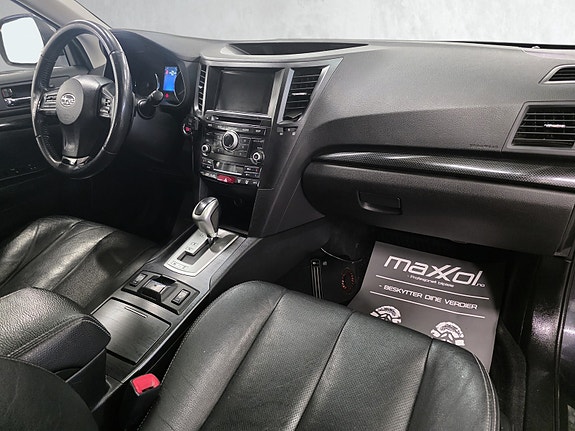Subaru Legacy 16 of 30