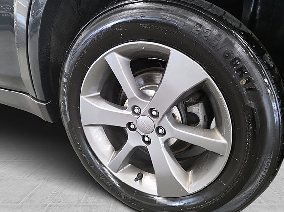 Subaru Legacy 14 of 30