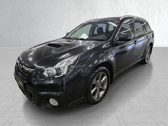 Subaru Legacy 10 of 30