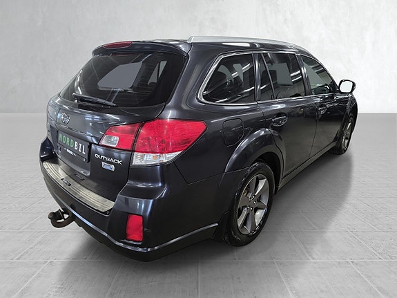 Subaru Legacy 3 of 30