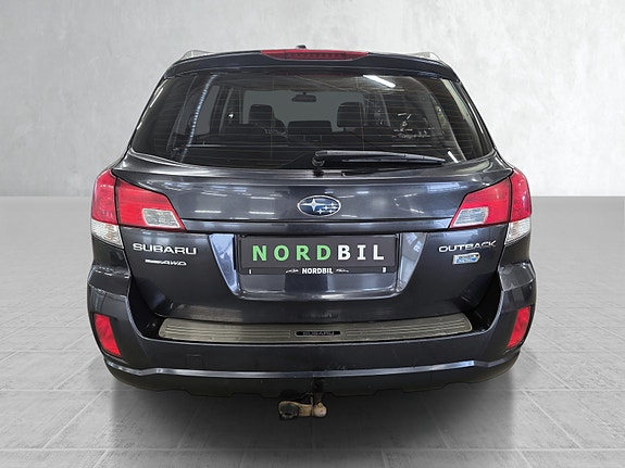 Subaru Legacy 5 of 30