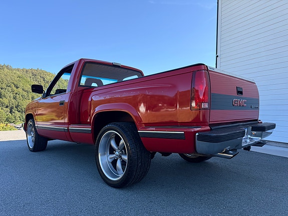 Chevrolet Silverado 1500 7 of 30