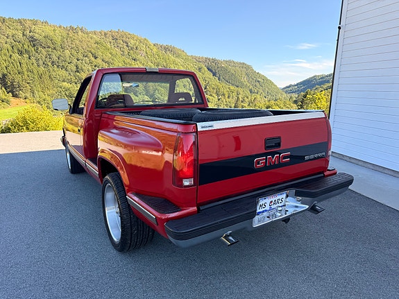 Chevrolet Silverado 1500 8 of 30