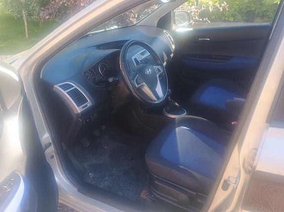 Hyundai i20 6 of 15