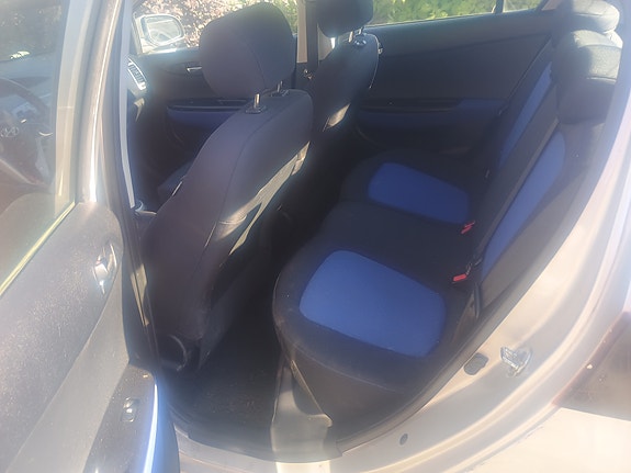 Hyundai i20 5 of 15