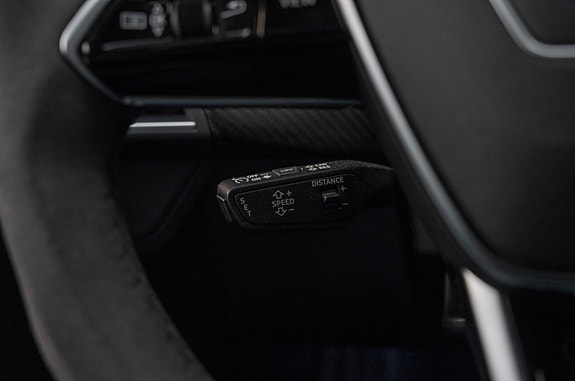 Audi e-tron GT 13 of 30