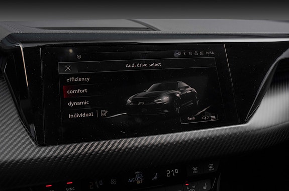 Audi e-tron GT 22 of 30