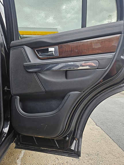 Land Rover Range Rover 17 of 23
