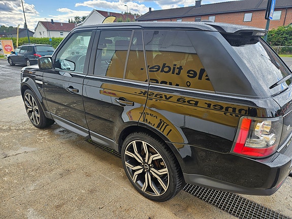 Land Rover Range Rover 19 of 23