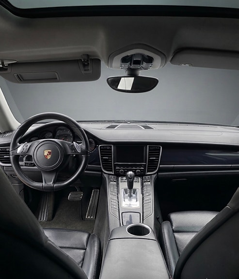 Porsche Panamera 4 6 of 6