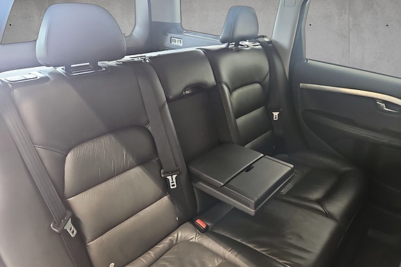 Volvo V70 9 of 29