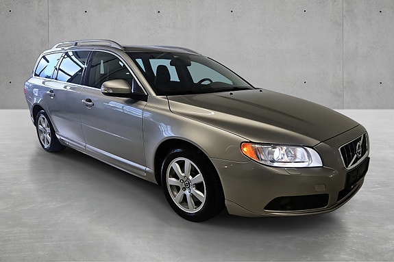 Volvo V70 2 of 29