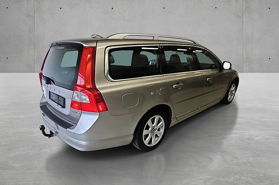 Volvo V70 3 of 29
