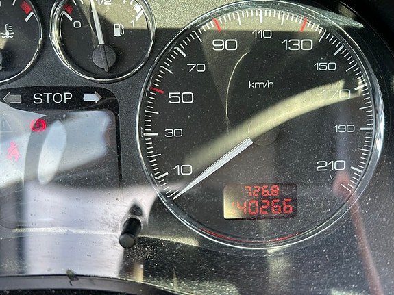 Peugeot 307 SW 9 of 17