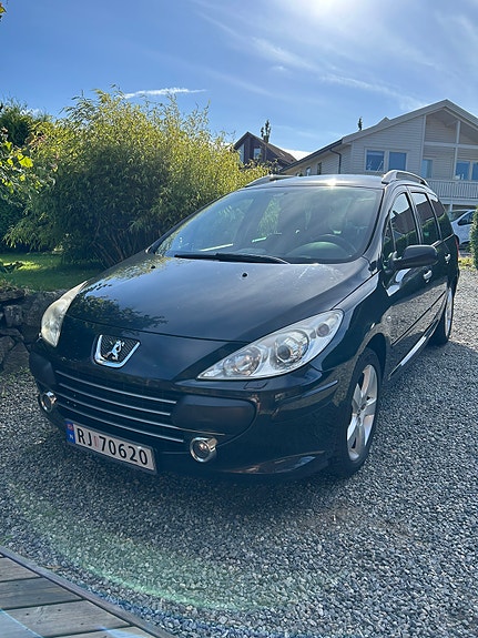 Peugeot 307 SW 2 of 17
