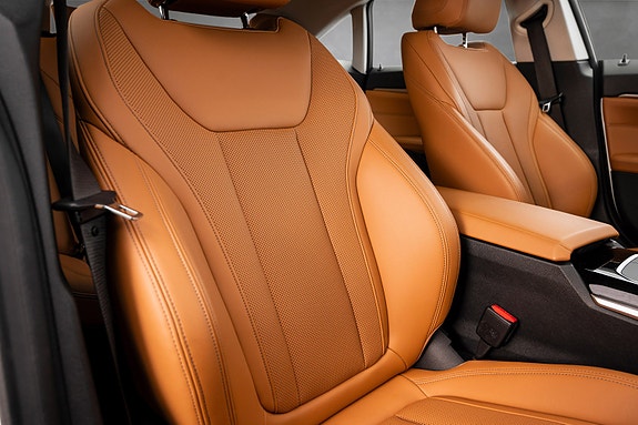 BMW i4 13 of 27