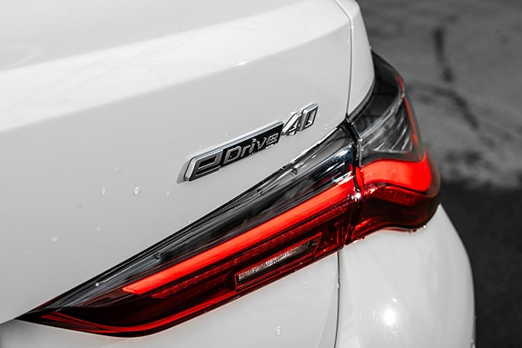 BMW i4 9 of 27