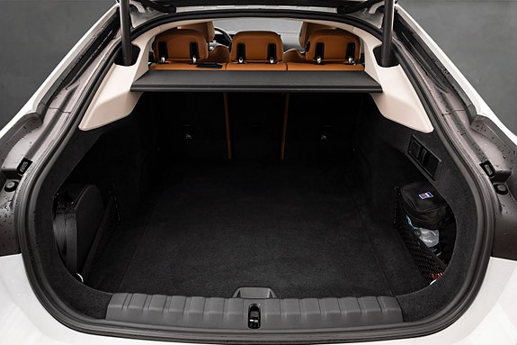 BMW i4 26 of 27