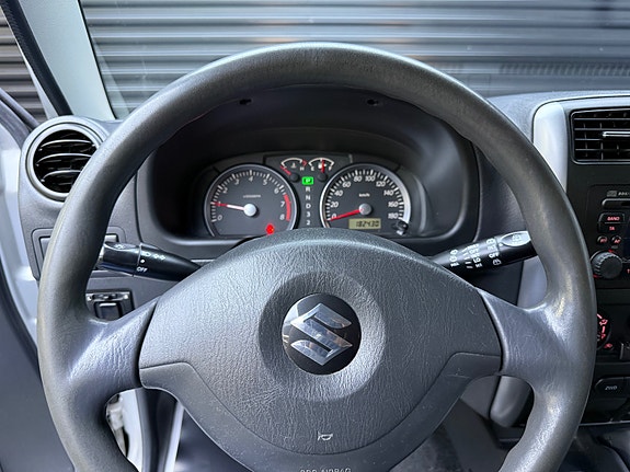 Suzuki Jimny 10 of 27