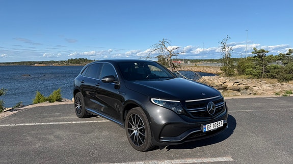 Mercedes-Benz EQC400 3 of 12