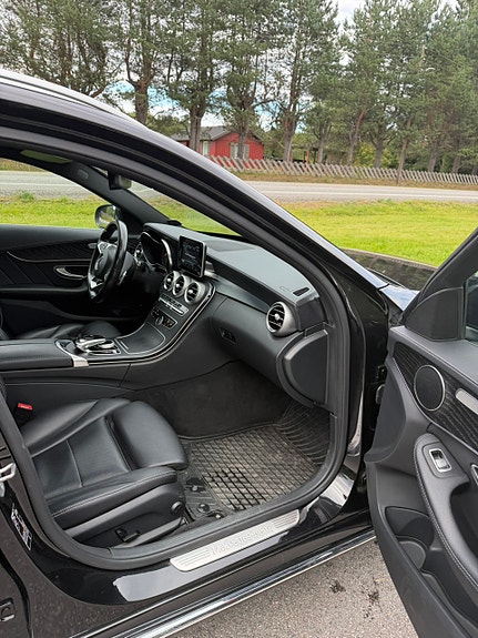 Mercedes-Benz C350 e 3 of 21