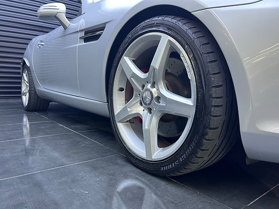 Mercedes-Benz SLK350 11 of 30