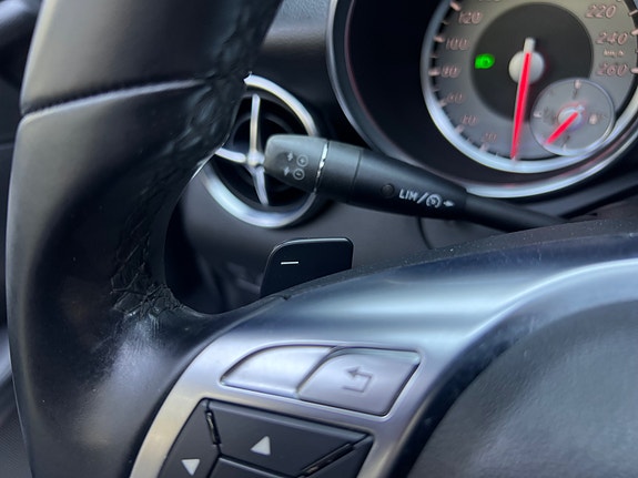 Mercedes-Benz SLK350 18 of 30